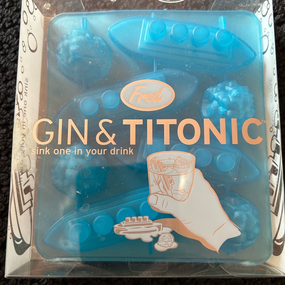 Fred Blue Gin & Titonic Ice Cube Tray